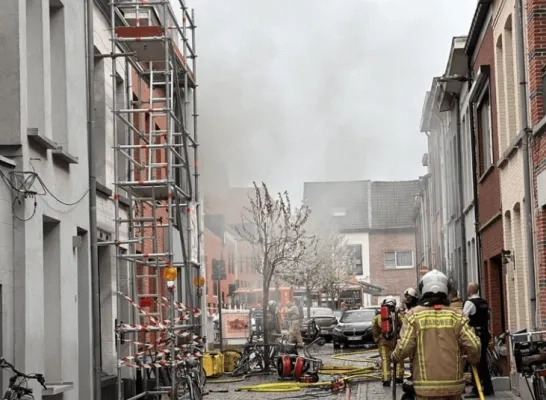 Vier Bewoners Naar Ziekenhuis Na Brand | RTV